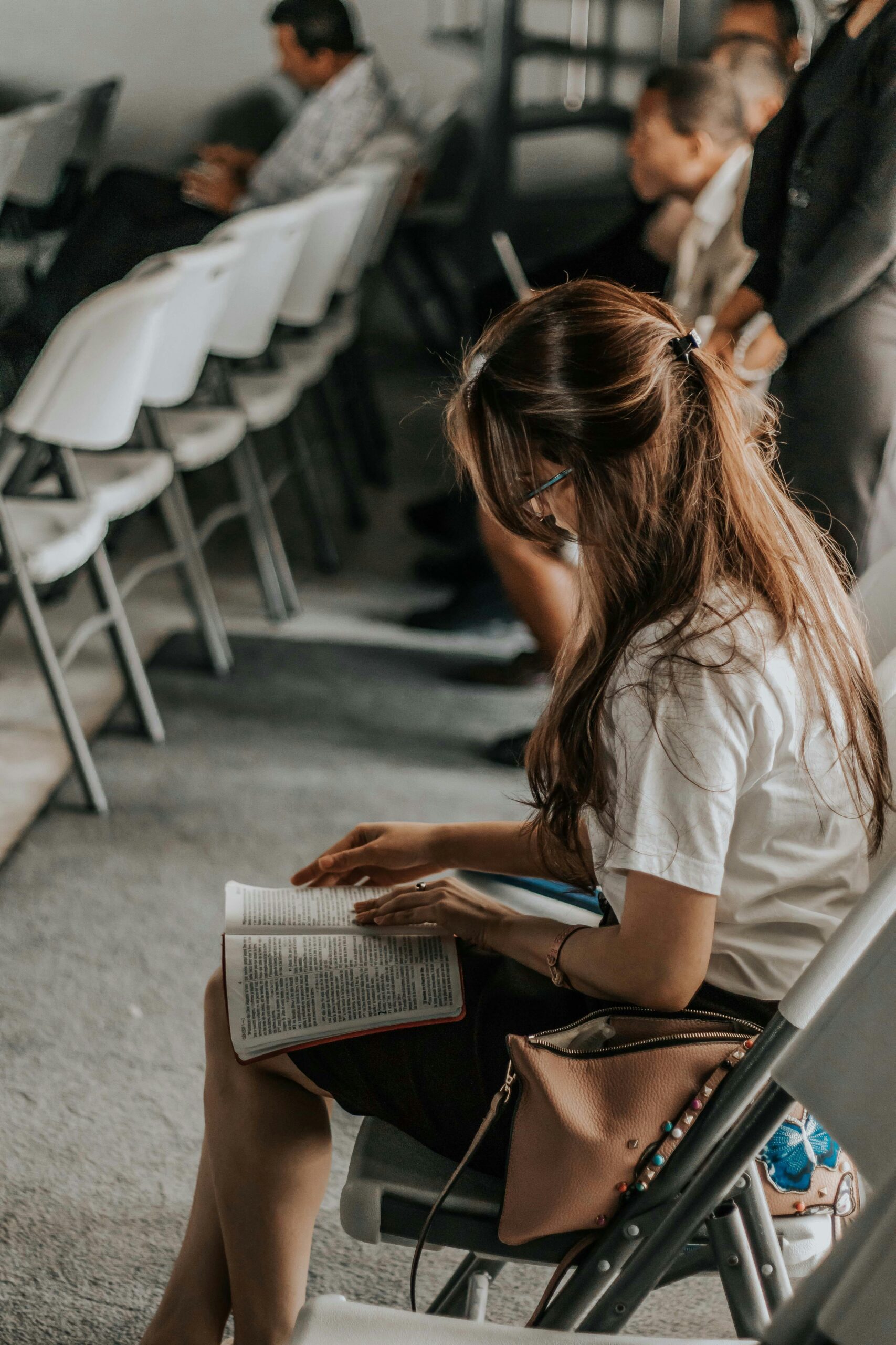How to Choose the Right University Abroad – Ranking vs. ROI vs. Location (2025 Guide)