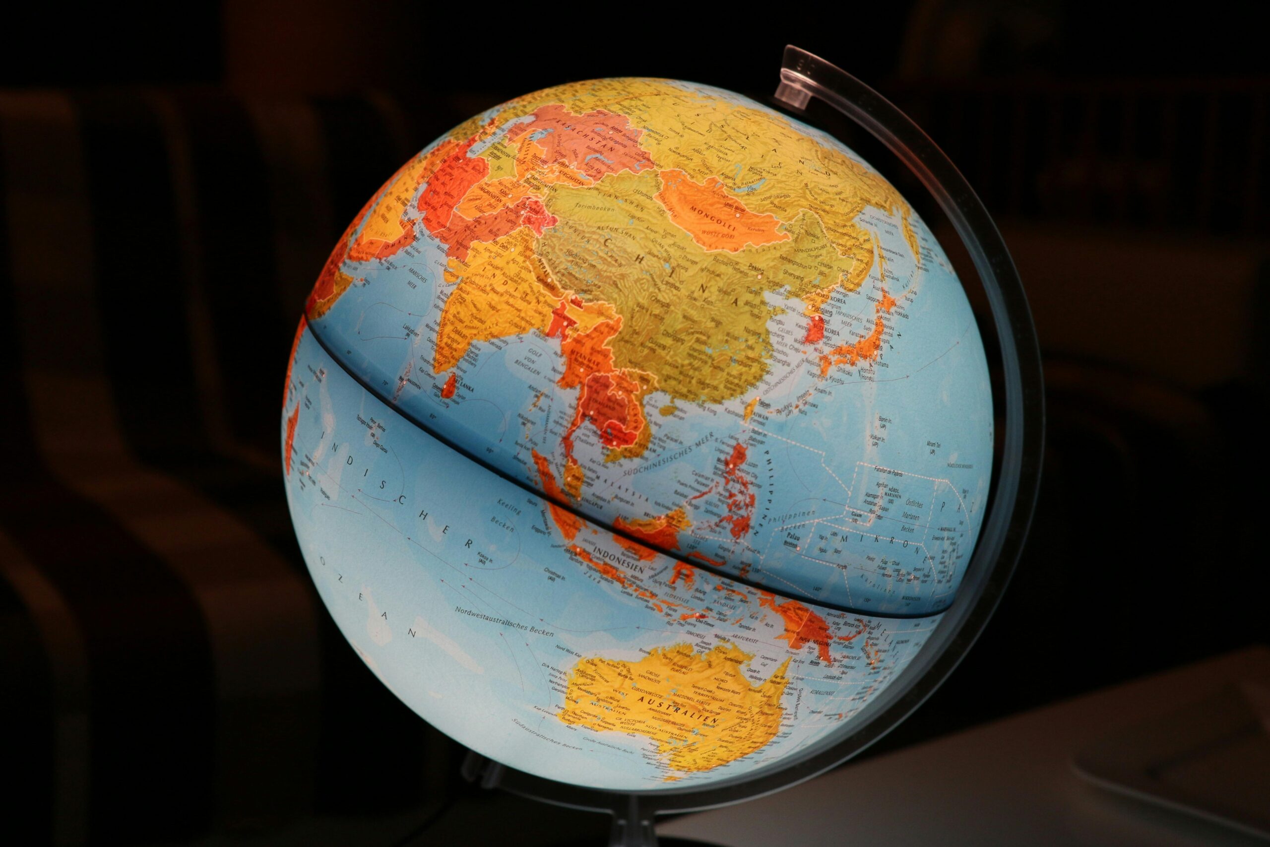 🌍 PR-Friendly Countries for International Students: Where to Settle After Graduation (2025 Guide)